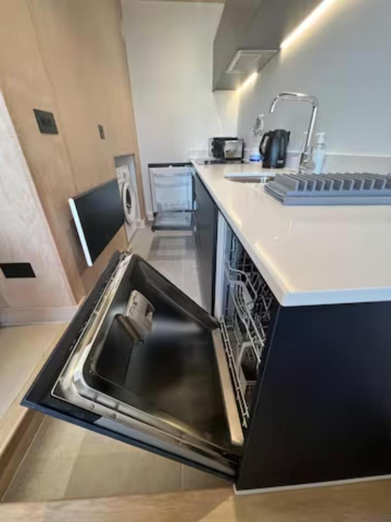 Two Bedrooms Exquisite En-Suite Apartment Deansgate Манчестер Экстерьер фото
